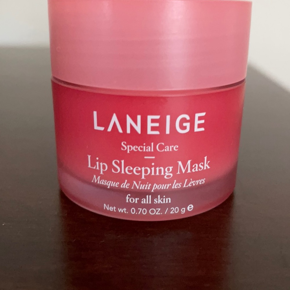 New! Never Used! La Neige lip sleeping mask